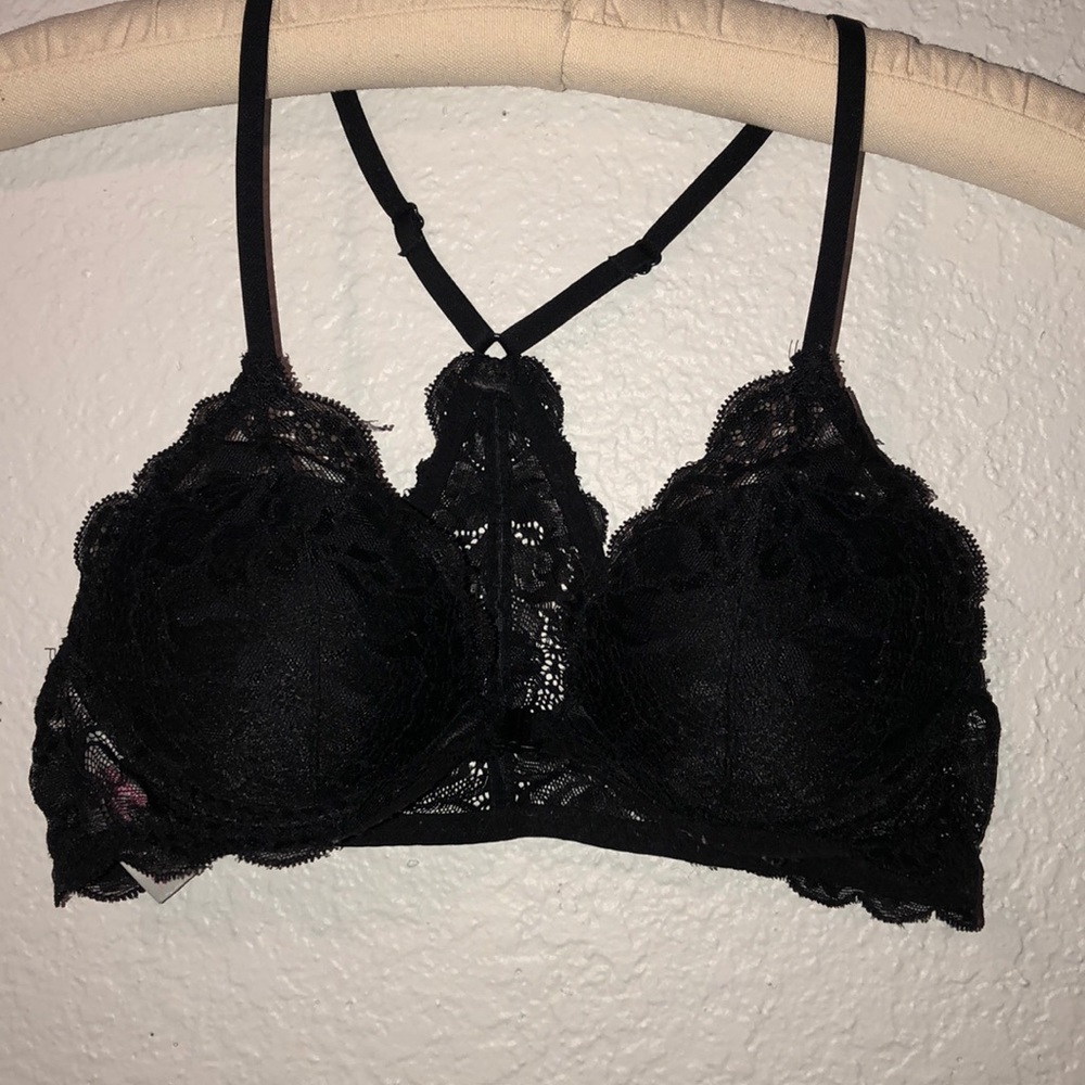Victoria’s Secret PINK! Lace racer back bra
